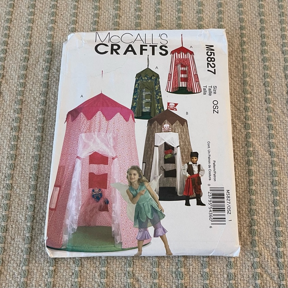 NEW - McCall's Crafts - Sewing Pattern Play Tent for Kids